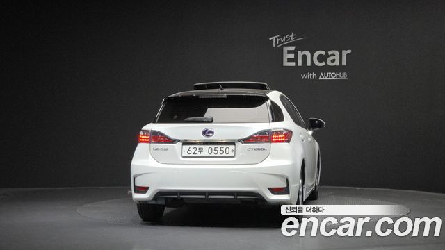 Lexus CT200h 2016 — photo 4