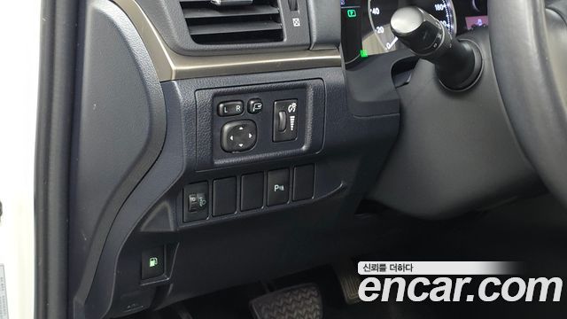 Lexus CT200h 2016 — photo 16