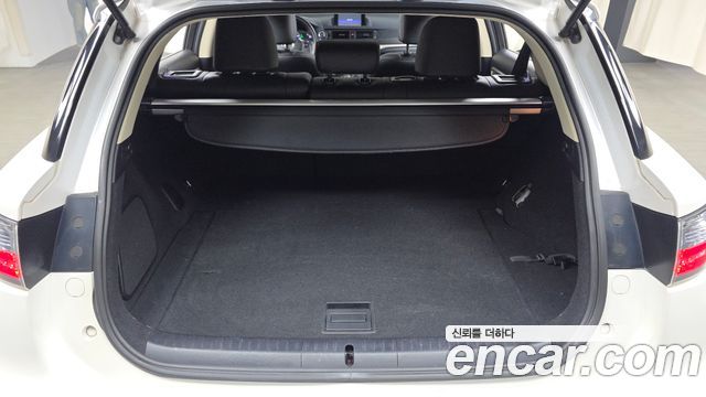 Lexus CT200h 2016 — photo 20