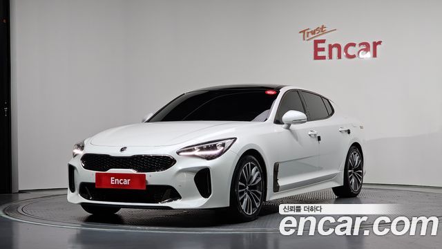 Kia Stinger 2018 — photo 1