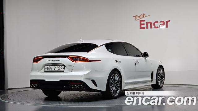 Kia Stinger 2018 — photo 2