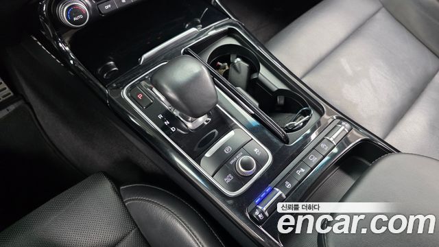 Kia Stinger 2018 — photo 9