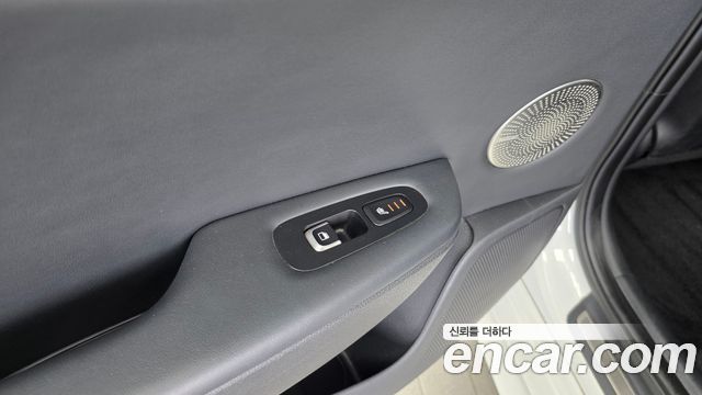 Kia Stinger 2018 — photo 19