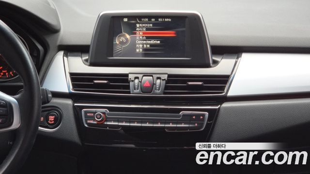 BMW 2-Series 2017 — photo 20