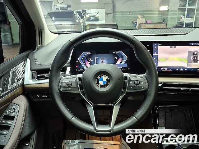 BMW 2-Series 2025 — photo 8