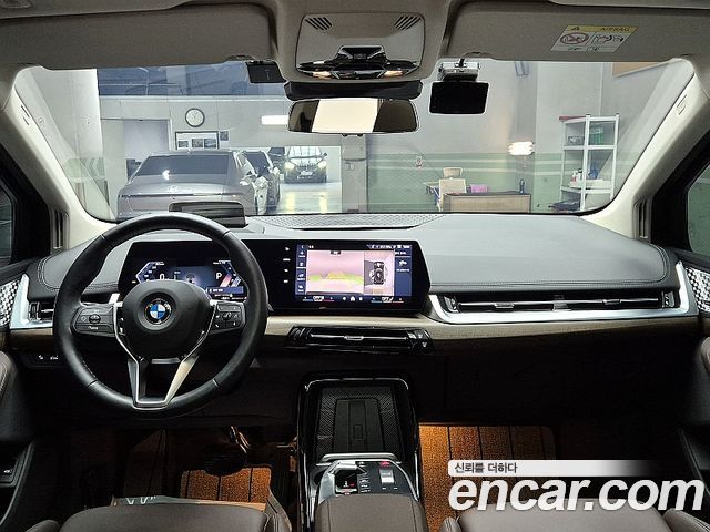 BMW 2-Series 2025 — photo 9