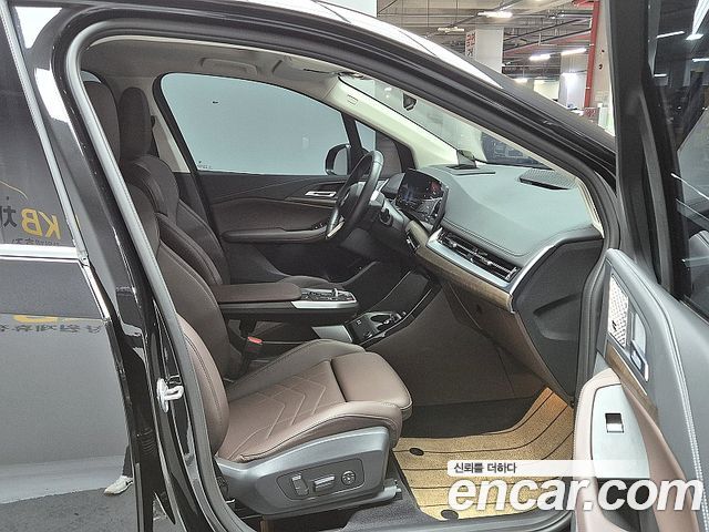 BMW 2-Series 2025 — photo 12