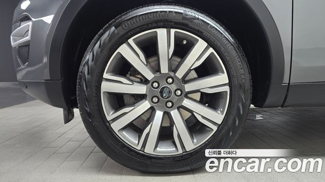 Land Rover Discovery Sport 2017 — photo 5