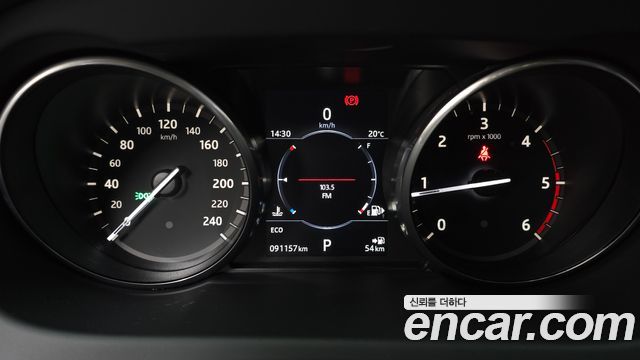 Land Rover Discovery Sport 2017 — photo 11