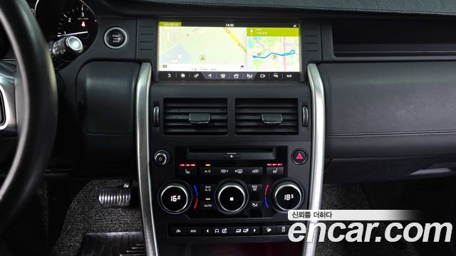 Land Rover Discovery Sport 2017 — photo 19