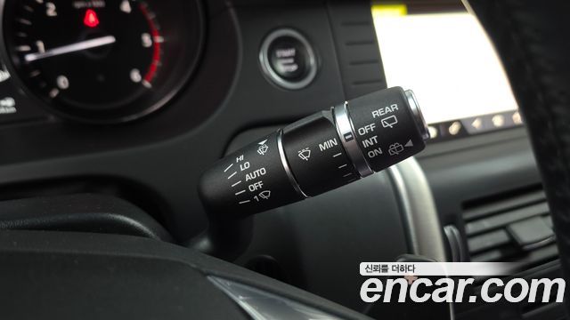Land Rover Discovery Sport 2017 — photo 31