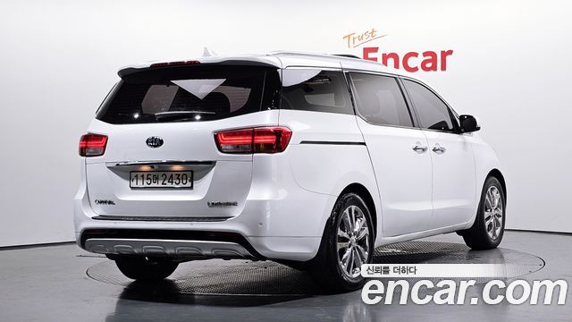 Kia Canival 2018 — photo 2