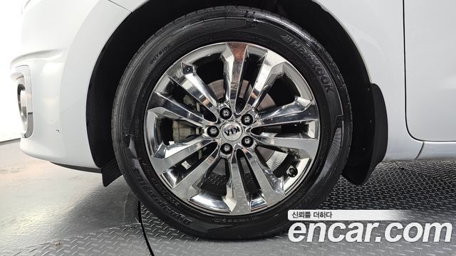 Kia Canival 2018 — photo 5