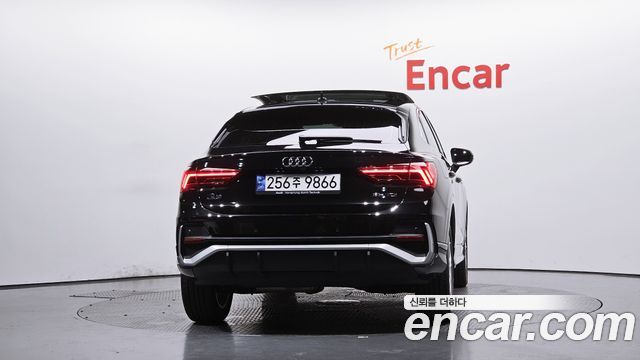 Audi Q3 2023 — photo 4