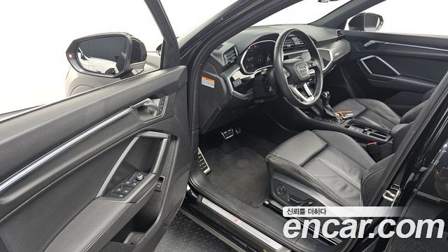 Audi Q3 2023 — photo 13