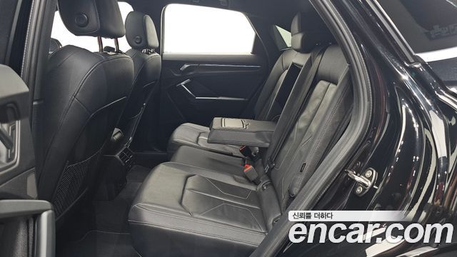 Audi Q3 2023 — photo 17