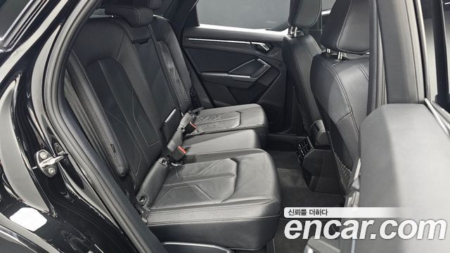 Audi Q3 2023 — photo 18
