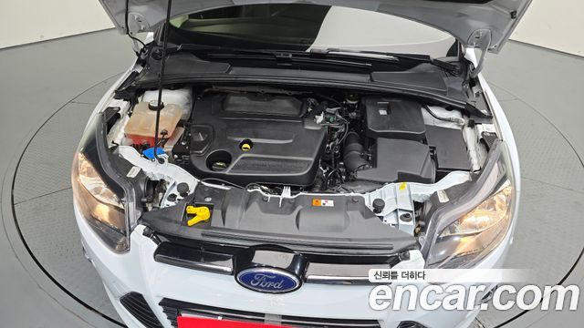 Ford Focus 2015 — photo 6