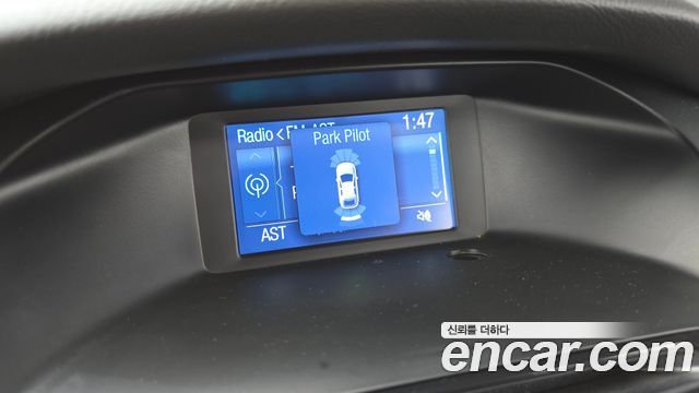Ford Focus 2015 — photo 18