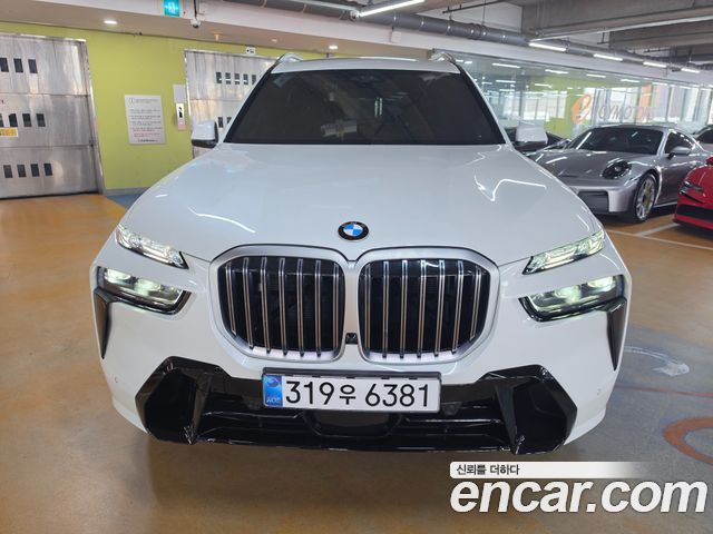 BMW X7 2026 — photo 3