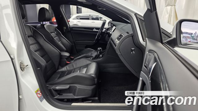 Volkswagen Golf 2015 — photo 11