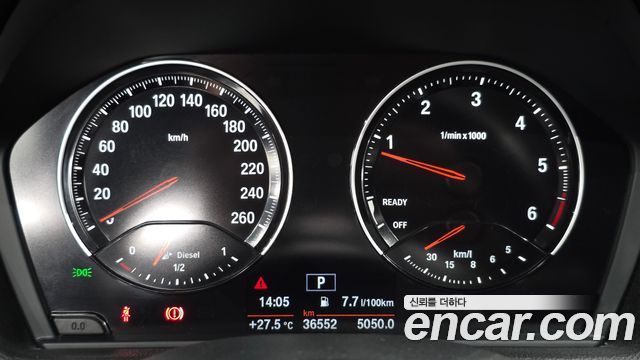 BMW 1-Series 2019 — photo 11