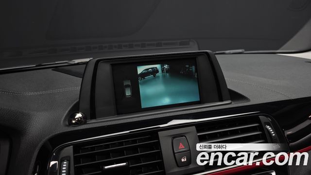 BMW 1-Series 2019 — photo 22