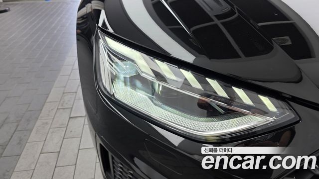 Audi S4 2022 — photo 8