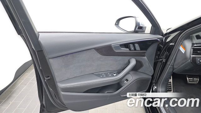 Audi S4 2022 — photo 14