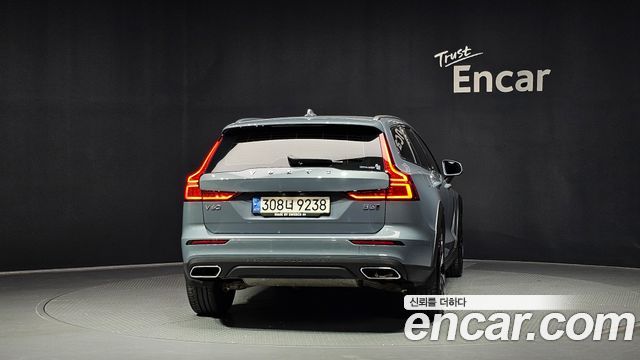 Volvo V60 2022 — photo 4