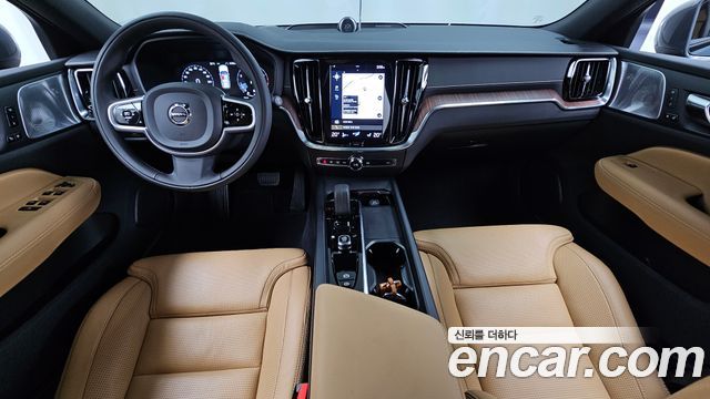 Volvo V60 2022 — photo 10