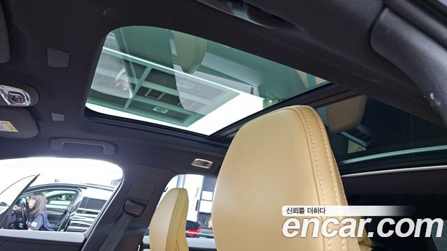 Volvo V60 2022 — photo 25