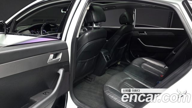 Hyundai Sonata 2015 — photo 17
