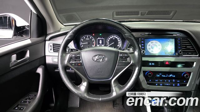 Hyundai Sonata 2015 — photo 19