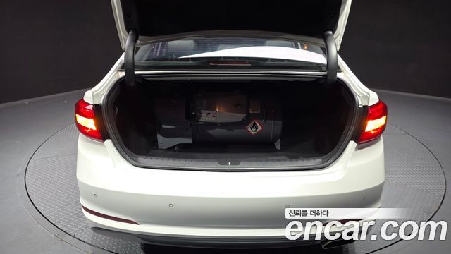 Hyundai Sonata 2015 — photo 26