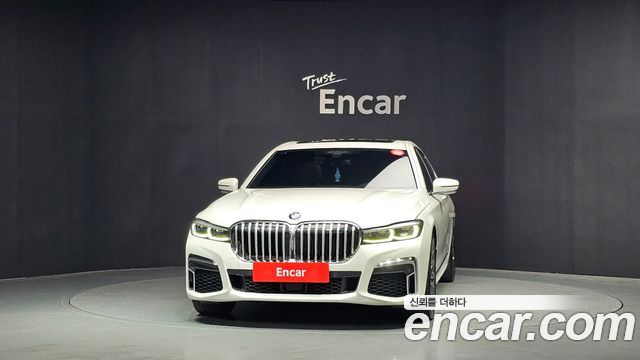 BMW 7-Series 2021 — photo 3