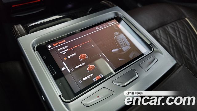 BMW 7-Series 2021 — photo 18