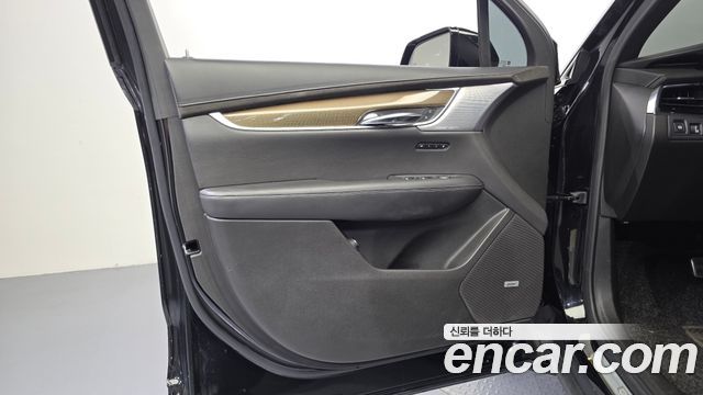 Cadillac XT6 2020 — photo 14
