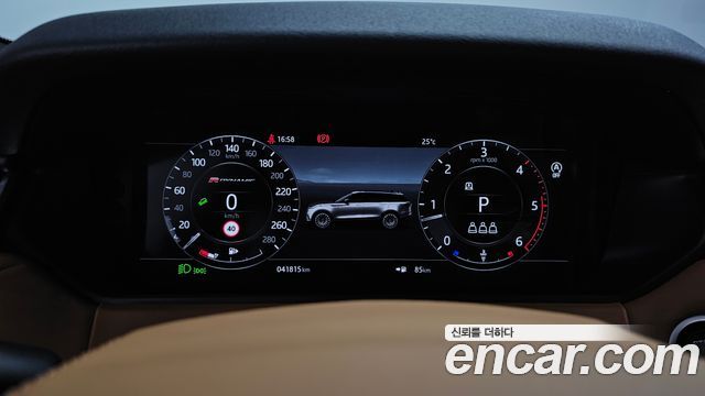 Land Rover Range Rover Velar 2019 — photo 11
