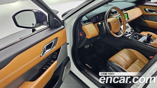 Land Rover Range Rover Velar 2019 — photo 13