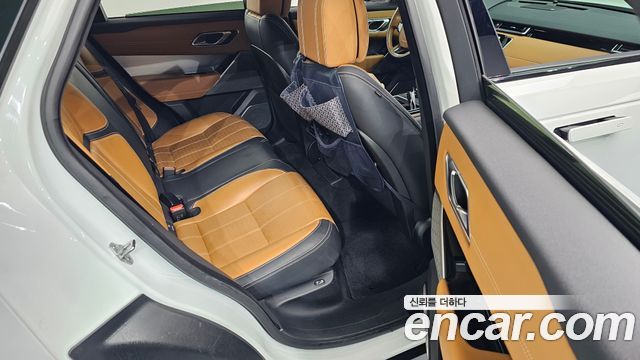 Land Rover Range Rover Velar 2019 — photo 17