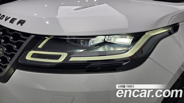 Land Rover Range Rover Velar 2019 — photo 8