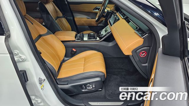 Land Rover Range Rover Velar 2019 — photo 16