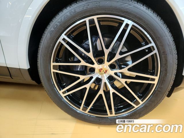 Porsche Cayenne 2024 — photo 4