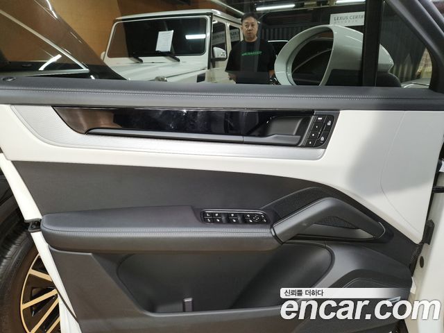 Porsche Cayenne 2024 — photo 10