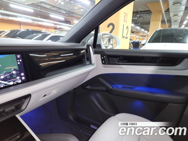Porsche Cayenne 2024 — photo 18