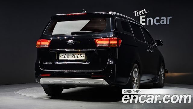 Kia Canival 2016 — photo 2