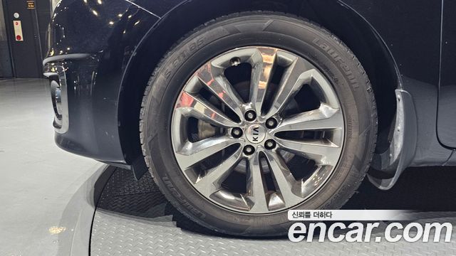 Kia Canival 2016 — photo 5
