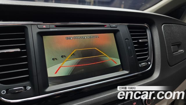Kia Canival 2016 — photo 15