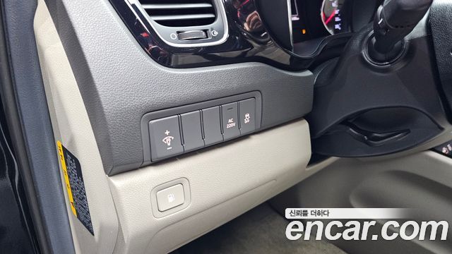 Kia Canival 2016 — photo 16